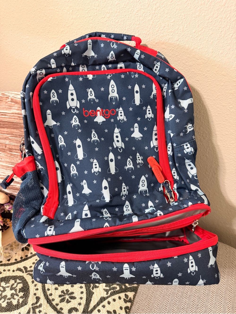Bentgo Kids Space Rockets Backpack - Picture 5 of 9